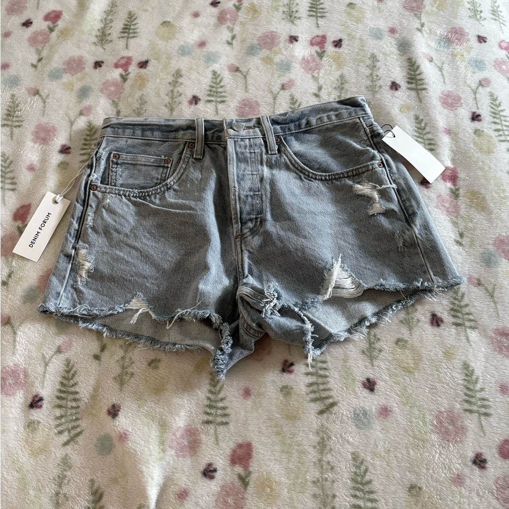 Aritzia Denim Forum '90s Vintage Cut-off Denim Short NWT - Picture 4 of 8
